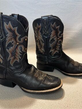 Ariat Tombstone Boys 13.5 Black Cowboy Boots w/Brown Accent Stitching Square Toe